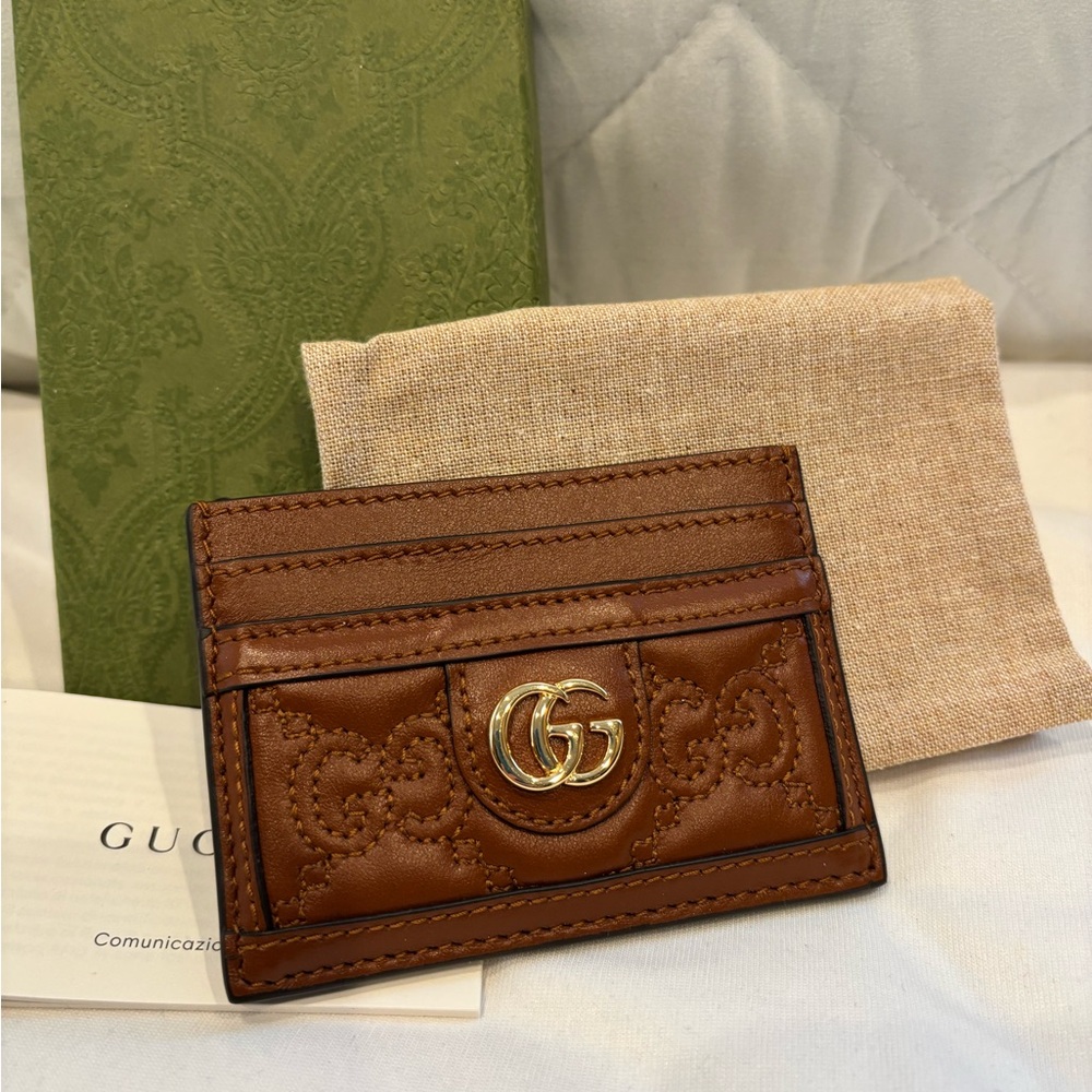 Gucci Leather Brown Matelasse Card Holder